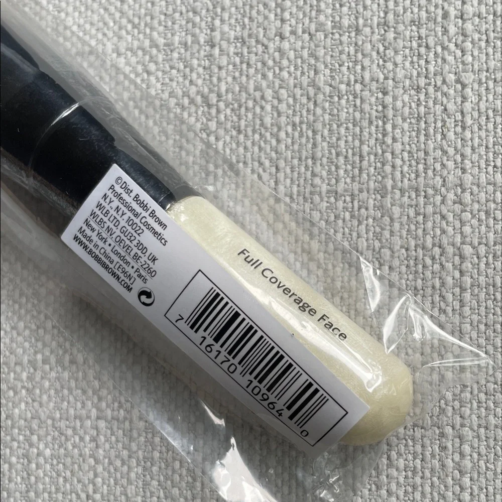 Bobbi Brown full coverage face Makeup Brush